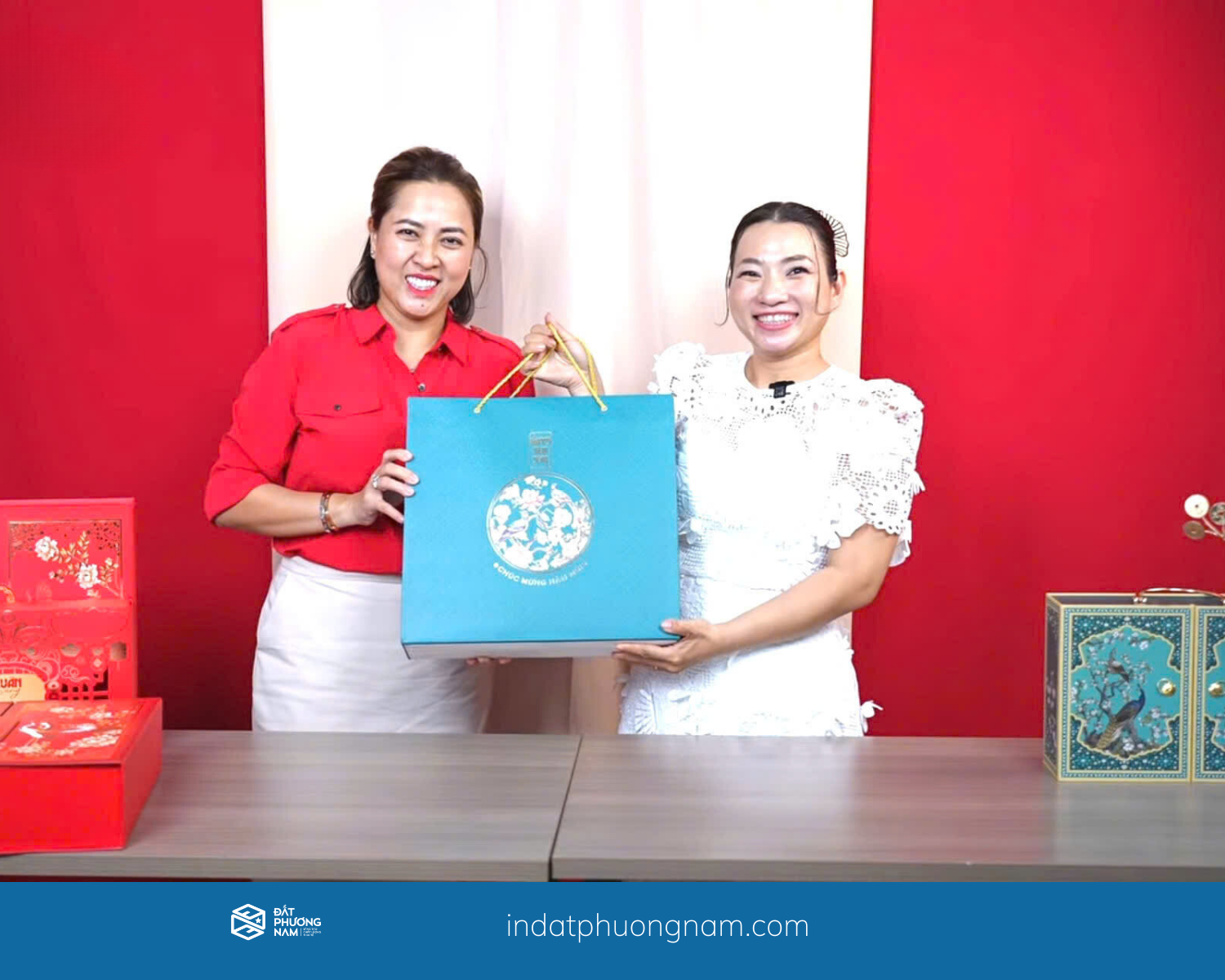 Câu chuyện đằng sau mỗi hộp quà Tết