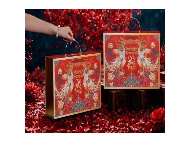 Tại Sao Bao Bì Hộp Quà Tết Cao Cấp Chi Phối 70% Giá Trị Cảm Nhận?