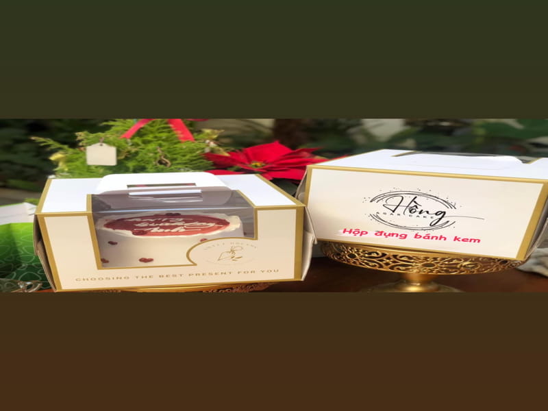 Hộp Bánh Kem Ép Kim Logo