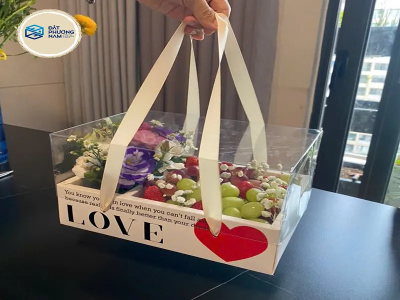 Mẫu hộp bánh kem trái tim Valentine 2026