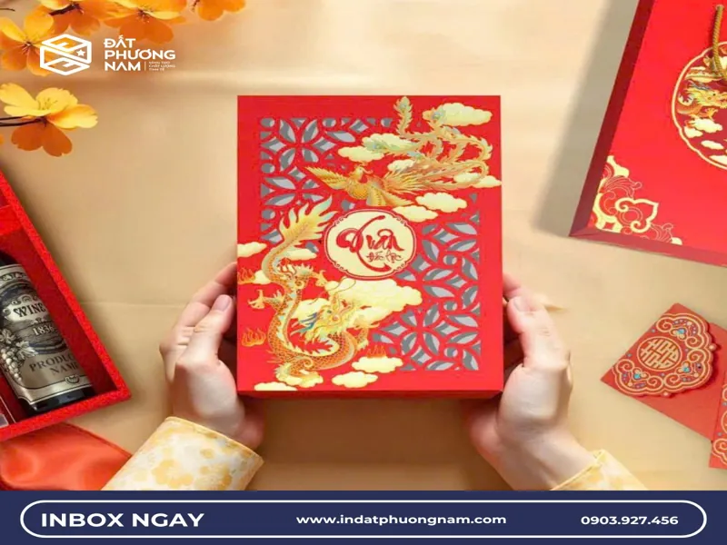 Ép kim là gì chi tiết họa tiết ép kim nhũ vàng