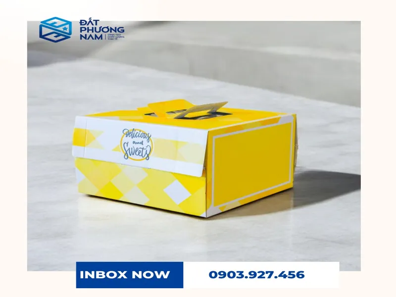 Hộp đựng bánh kem cứng 3 lớp màu vàng bắt mắt