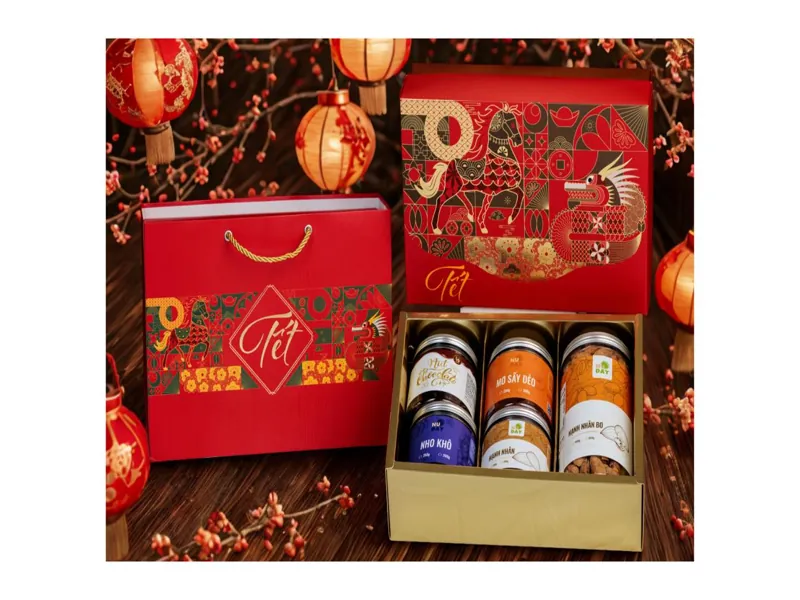 Xưởng in Đất Phương Nam chuyên sản xuất hộp đựng quà Tết tối giản giá rẻ tại TPHCM
