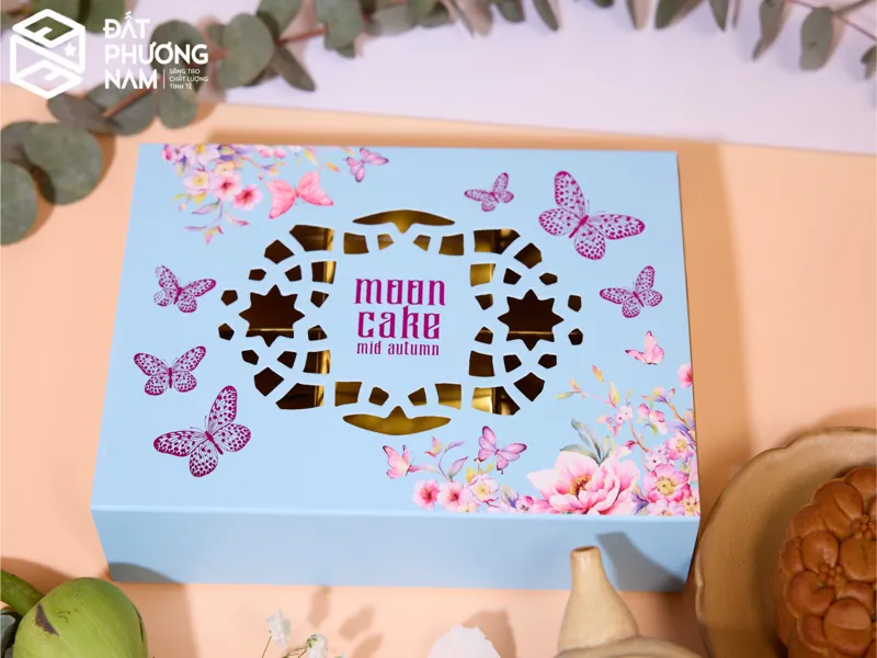 Giải pháp quà tặng hộp bánh trung thu xanh cắt laser họa tiết bướm tinh xảo