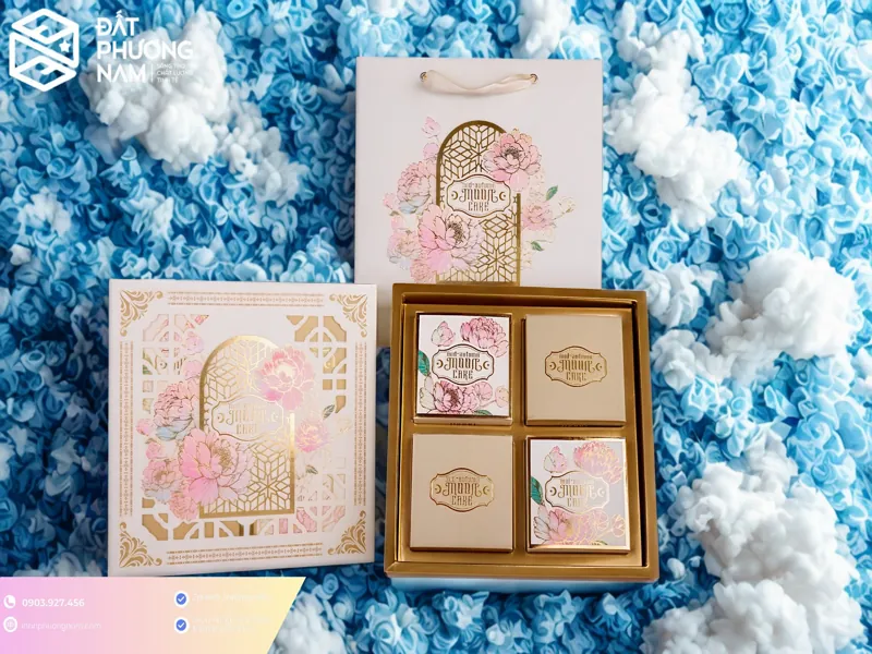 Hộp đựng bánh trung thu truyền thống trắng vàng phong cách quý tộc