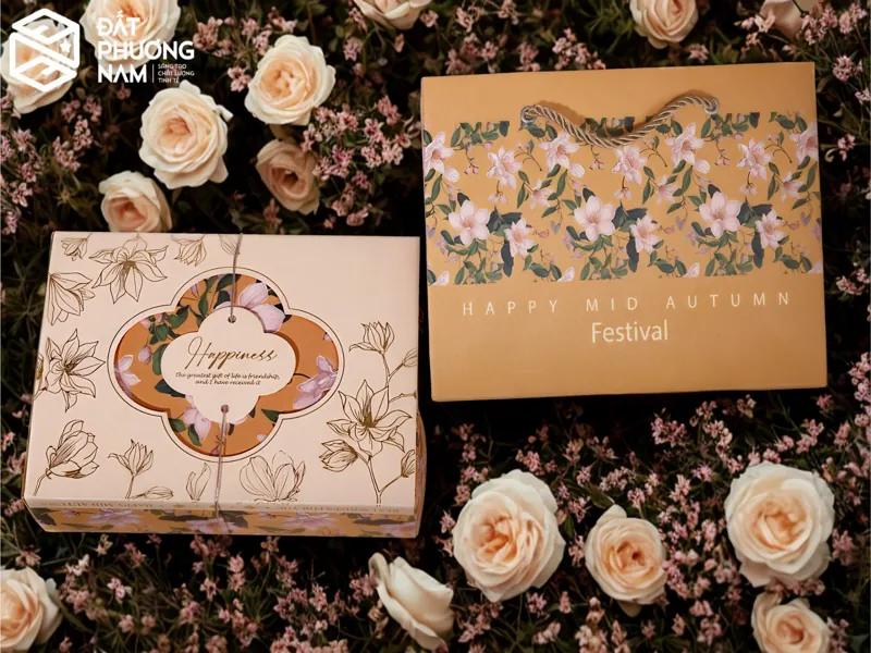 Xu hướng bao bì bánh trung thu cao cấp phong cách vintage tối giản màu kem nhẹ nhàng ấn tượng
